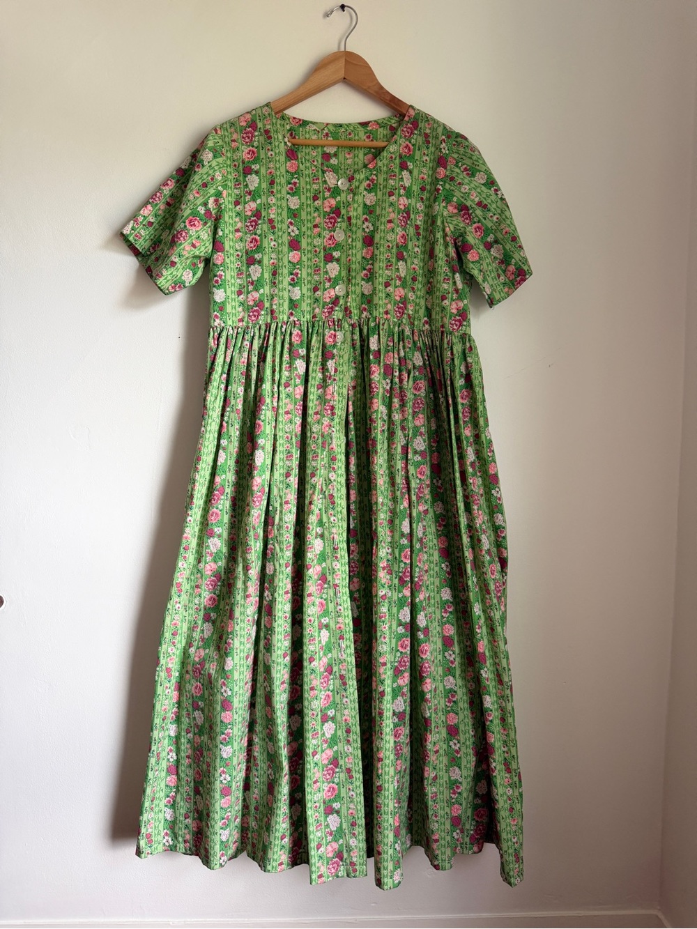 Vintage Green Floral Cotton Bo Peep Chic! Dress with Pink Rose Print